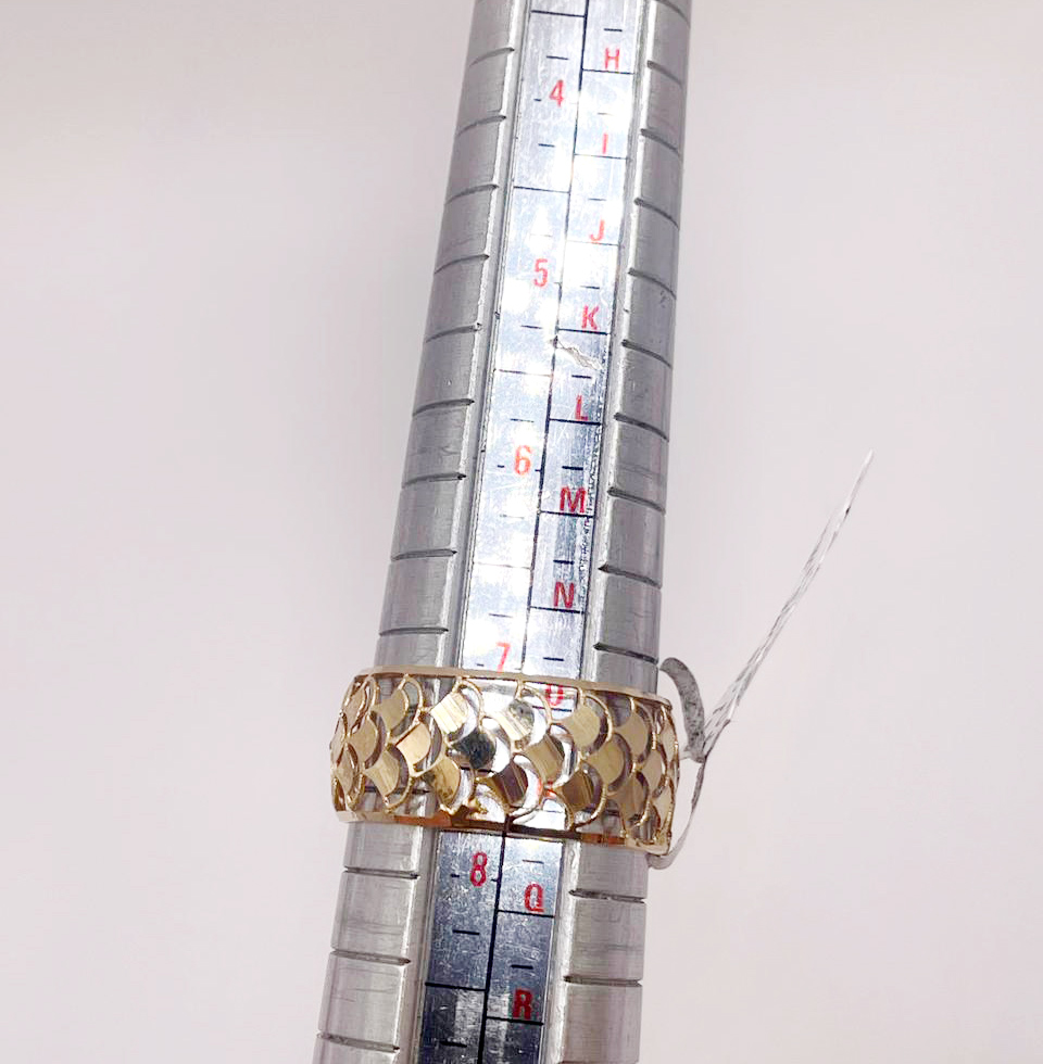 Yellow Gold Patterned Band Ring - Image 2